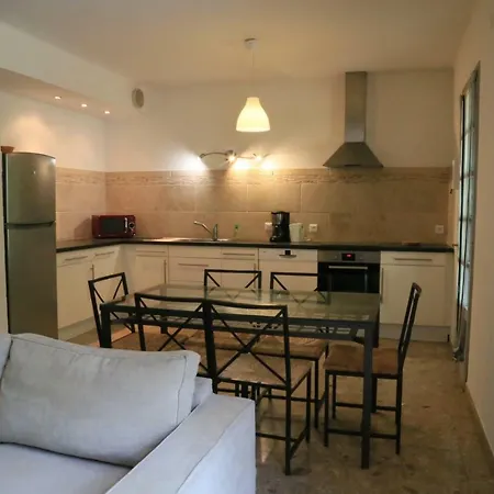 Holiday home Au Charme Et A La Campagne