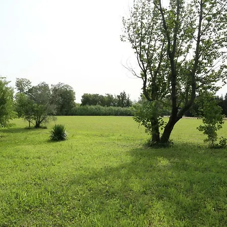 Au Charme Et A La Campagne Holiday home Avignon