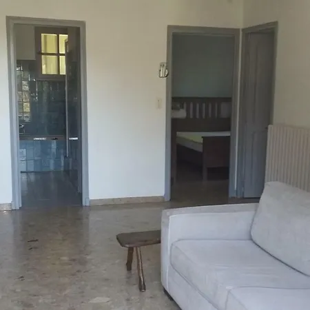 Holiday home Au Charme Et A La Campagne Avignon